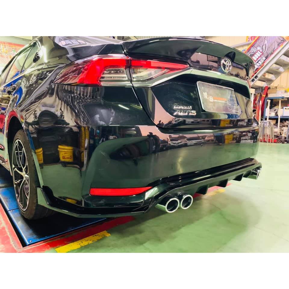 19+ Corolla Altis 專用 大型鴨尾翼 縮圖 3
