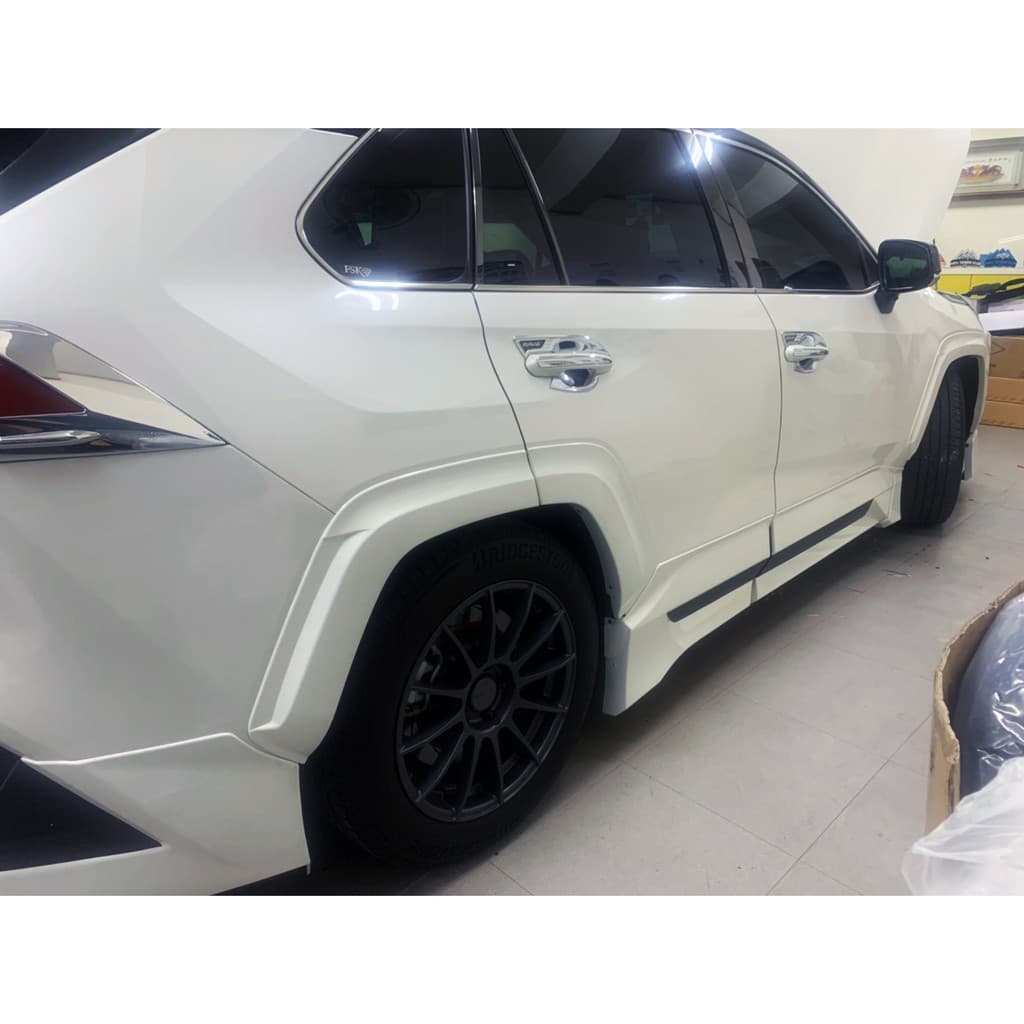 19+Rav4專用 TRD式樣空力套件 縮圖 4
